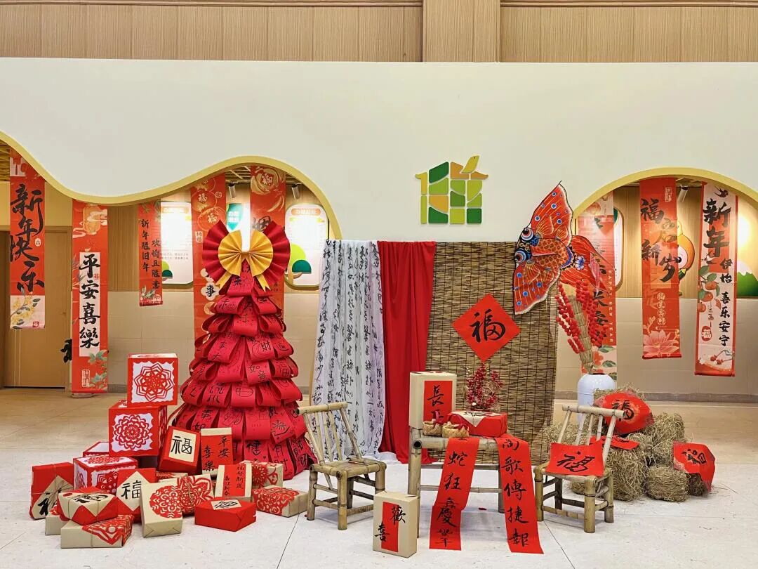 童趣满分！2026幼儿园新年环创精选，简单易操作还好看